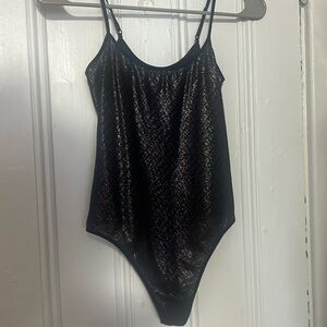NWOT SKIMS Bodysuit AND SKIMS Zip Bag